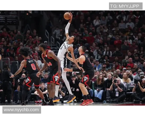 德罗赞闪耀全场，马刺队大胜勇士！